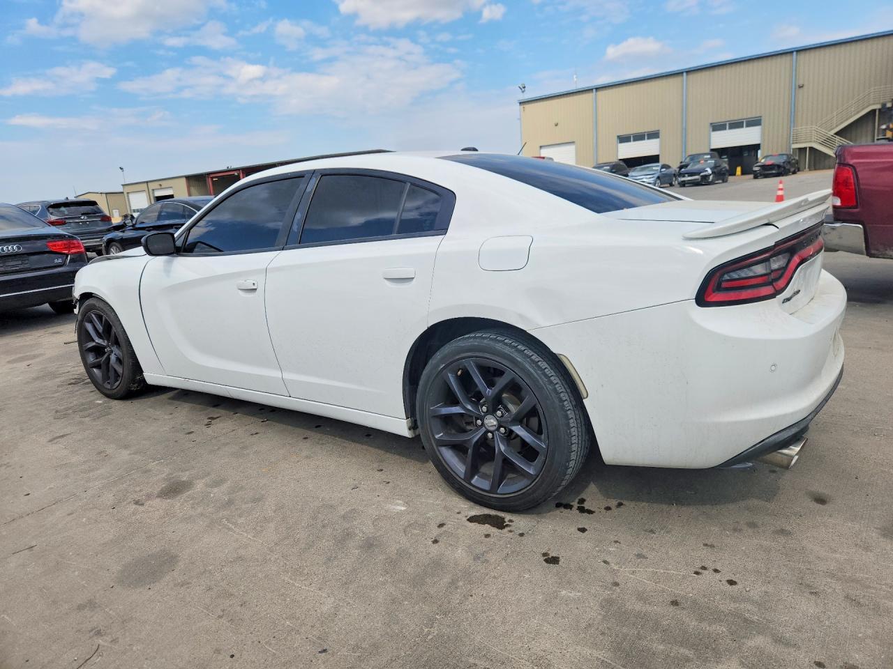 2020 Dodge Charger Sxt - Image 2