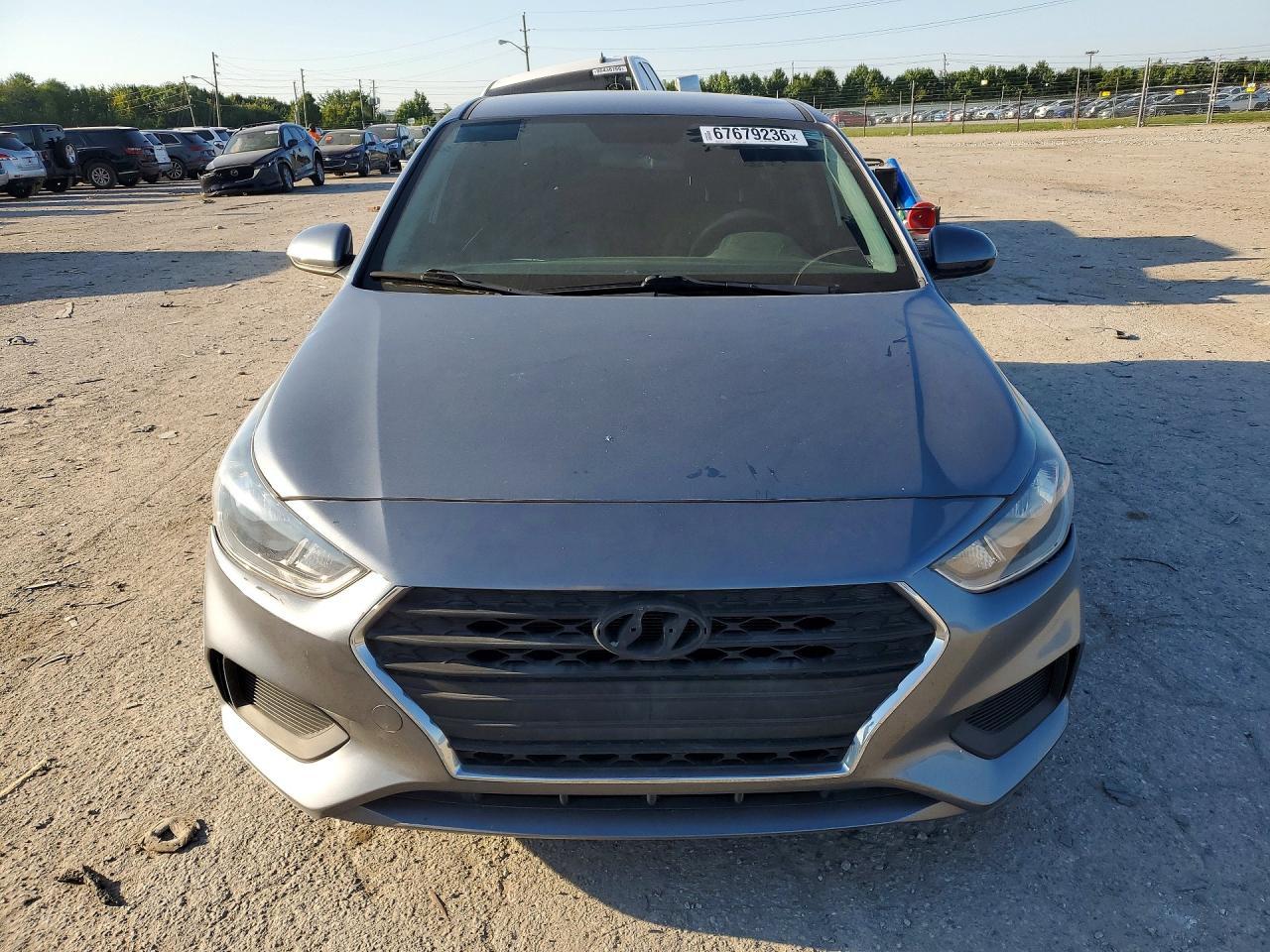 2020 Hyundai Accent Se - Фото 5
