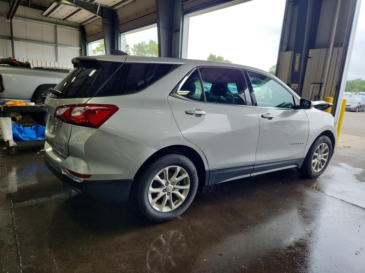 2018 Chevrolet Equinox Lt - Image 3