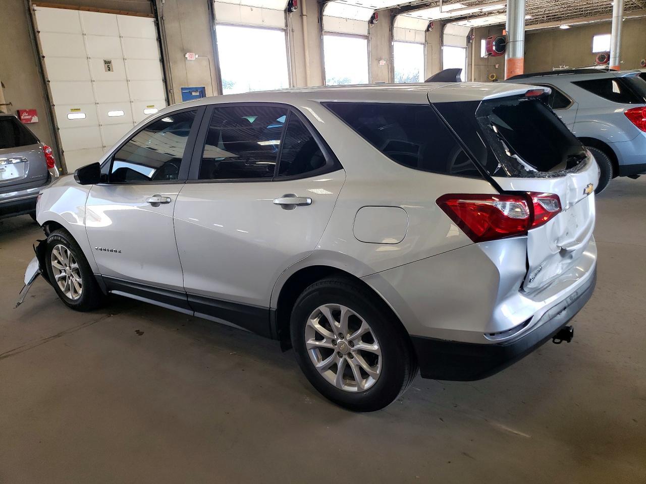 2021 Chevrolet Equinox Ls - Image 2