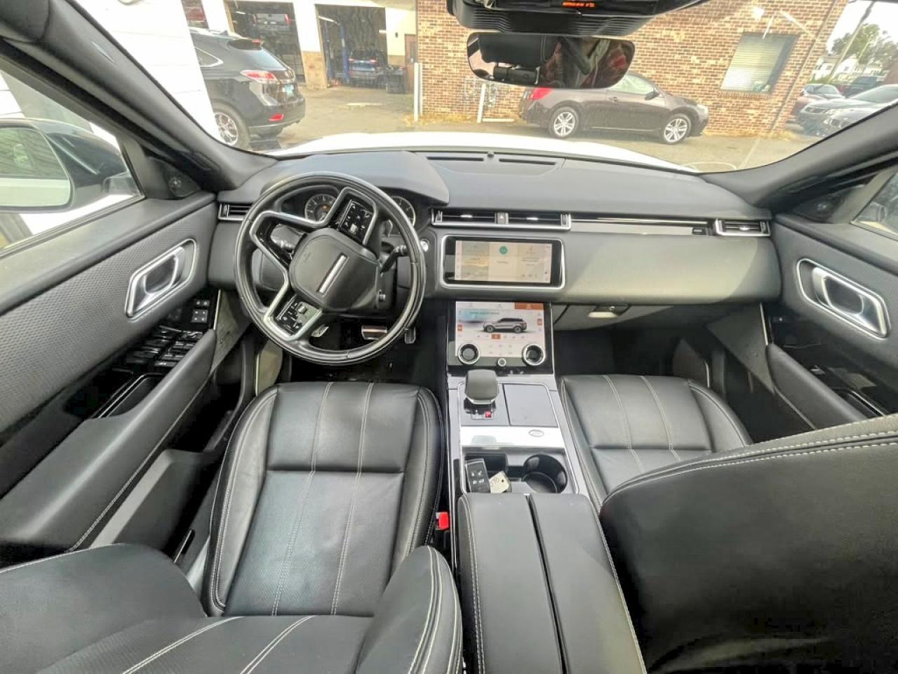 2023 Land Rover Range Rover Velar R-Dynamic S - Image 7