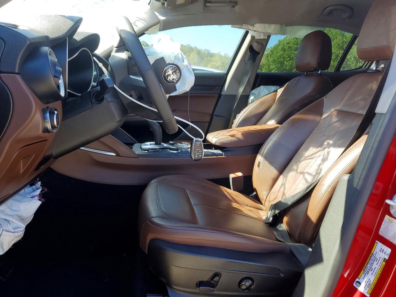 2020 Alfa Romeo Stelvio - Image 7