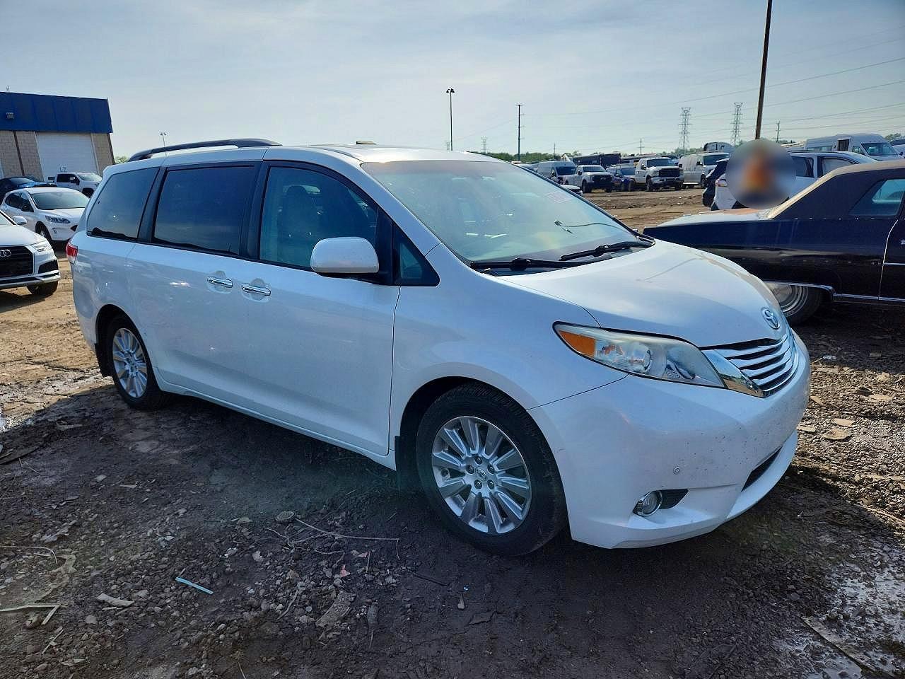 2011 Toyota Sienna Limited 7-Passenger - Фото 4
