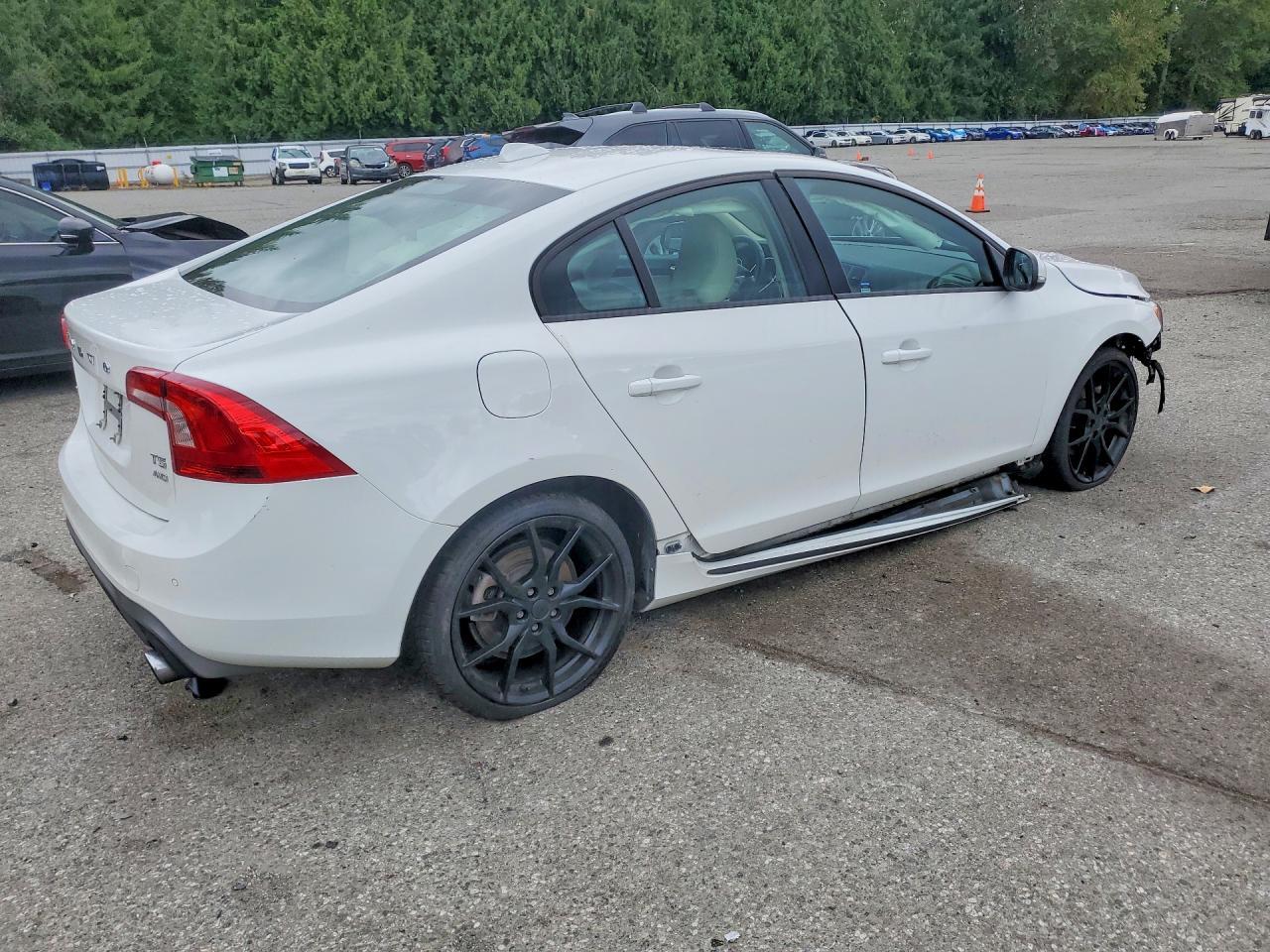 2017 Volvo S60 Dynamic - Фото 3