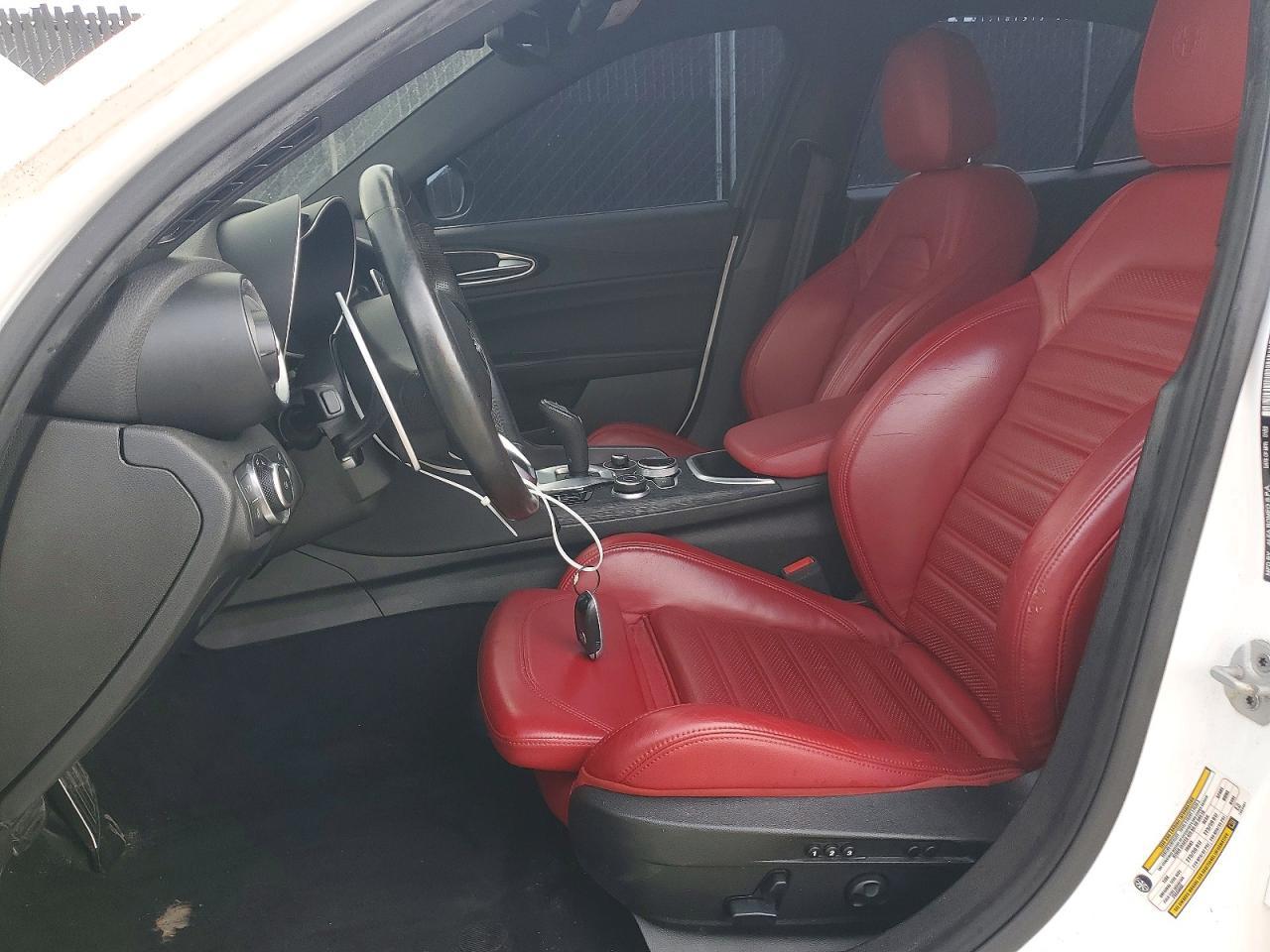 2022 Alfa Romeo Giulia - Фото 7