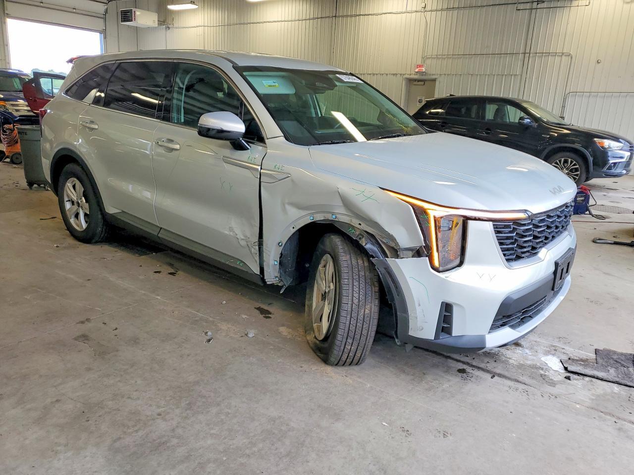 2026 Kia Sorento Lx - Image 4