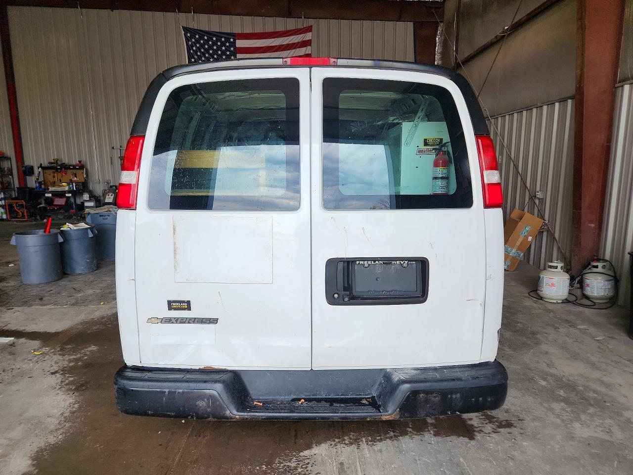 2020 Chevrolet Express G2500 - Фото 6