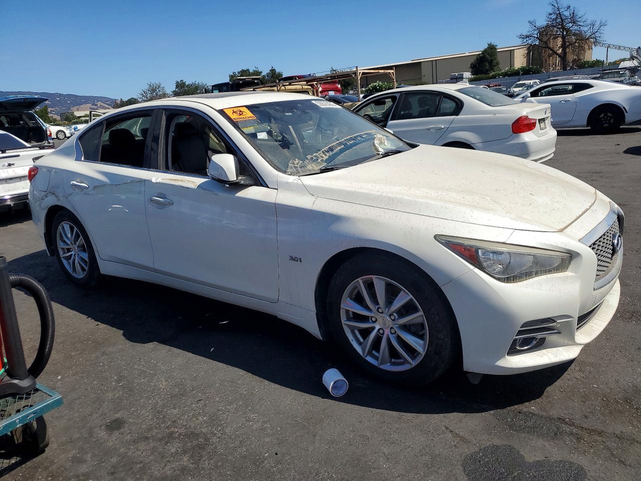 2017 Infiniti Q50 3.0T Premium - Image 4