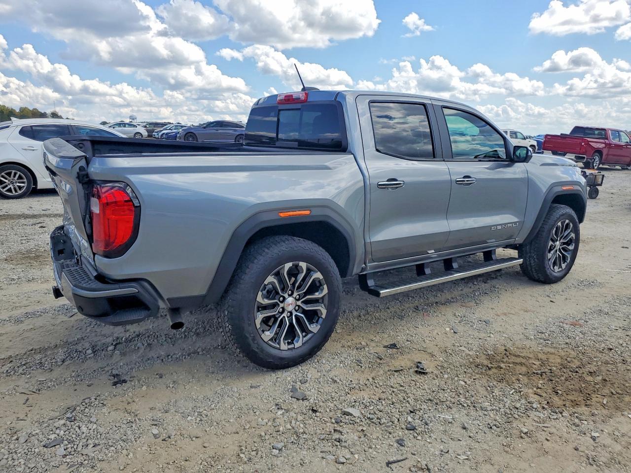 2025 GMC Canyon Denali - Фото 3