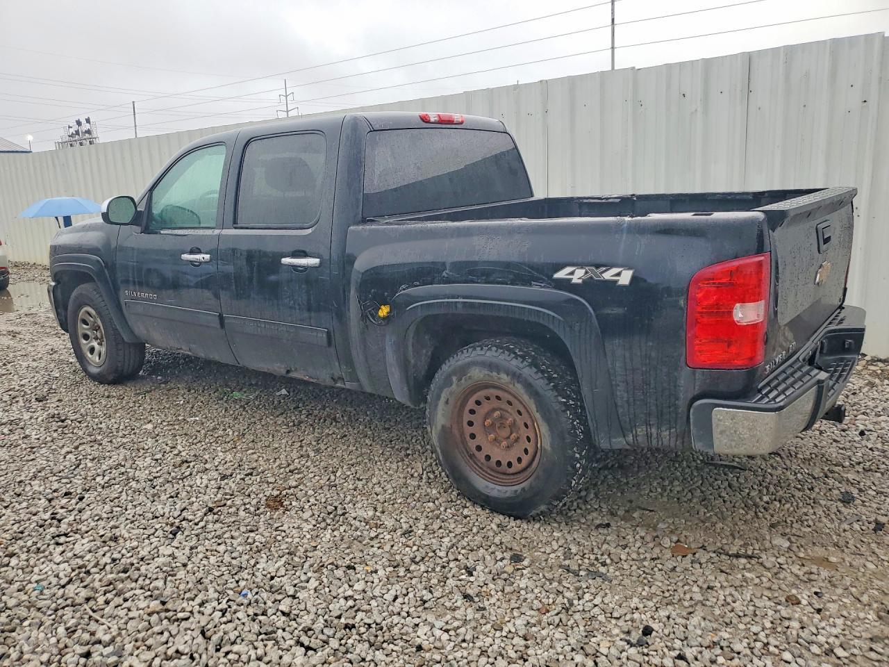 2011 Chevrolet Silverado K1500 Lt - Image 2