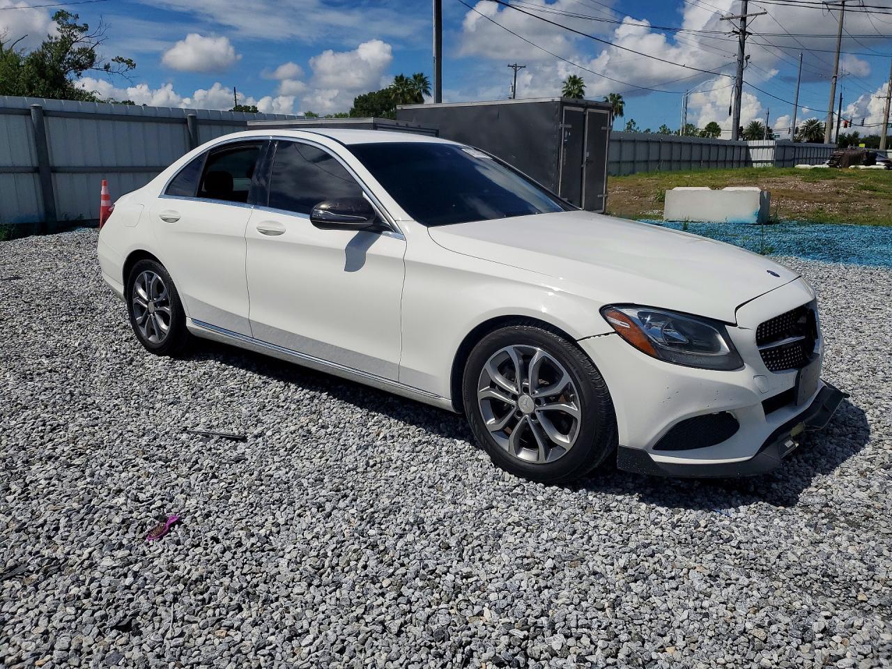 2017 Mercedes-Benz C 300 - Фото 4