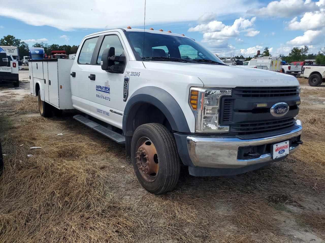 2018 Ford F-450 Super Duty - Dual Rear Wheel - Фото 4