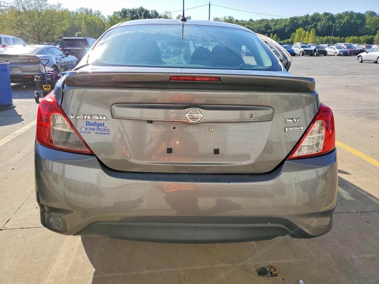 2018 Nissan Versa Sv - Фото 6
