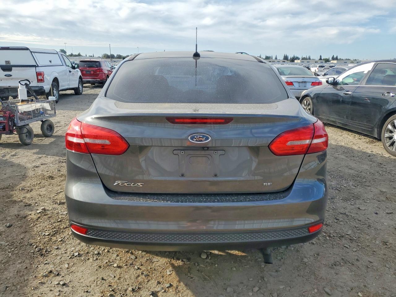 2016 Ford Focus Se - Фото 6