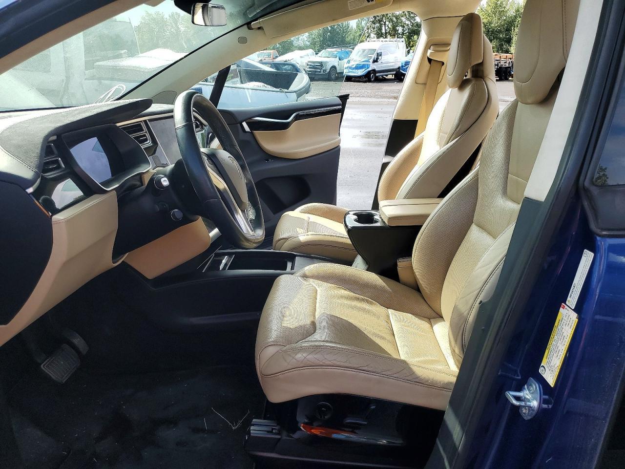 2016 Tesla Model X - Image 7