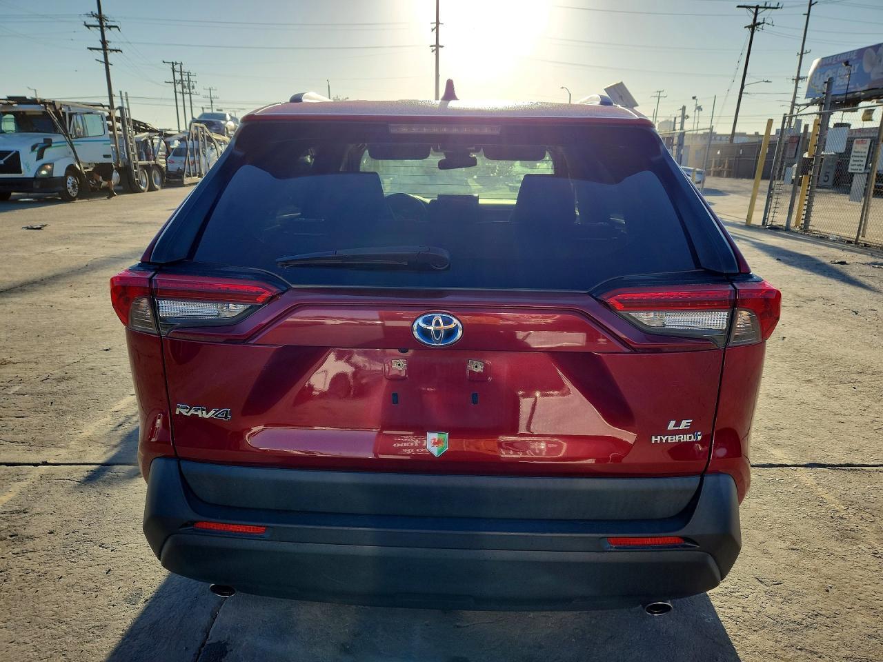 2021 Toyota Rav4 Le - Фото 6