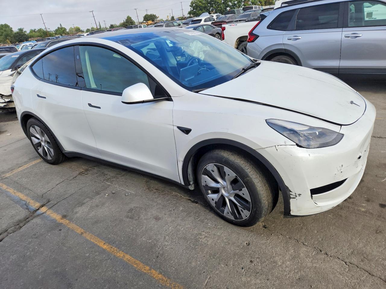 2024 Tesla Model Y - Фото 4