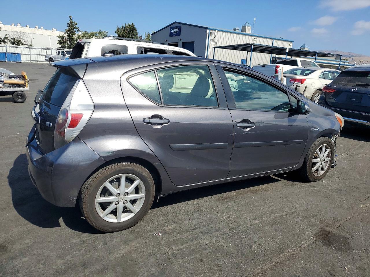 2013 Toyota Prius C Four - Image 3