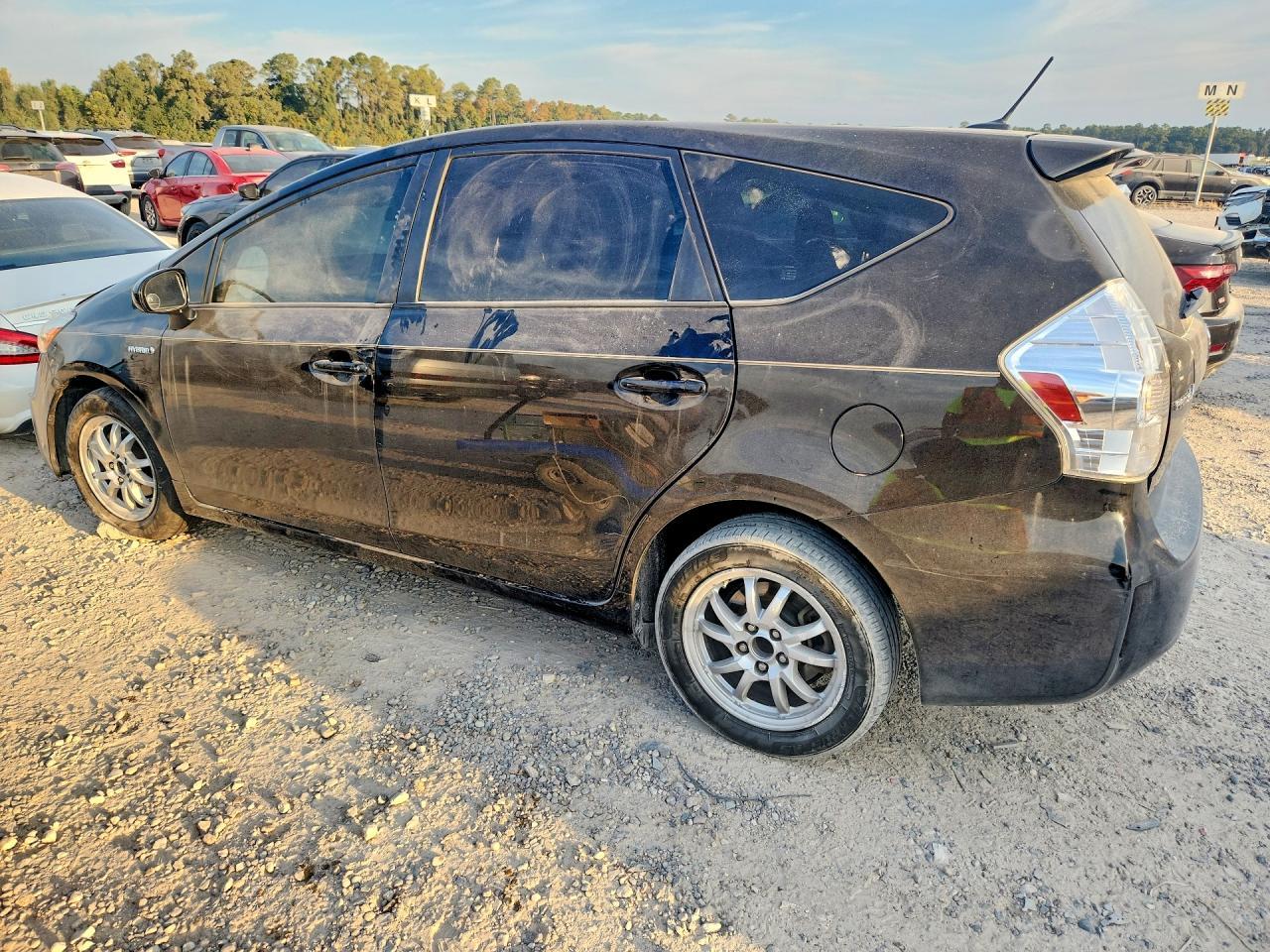 2014 Toyota Prius V Three - Фото 2