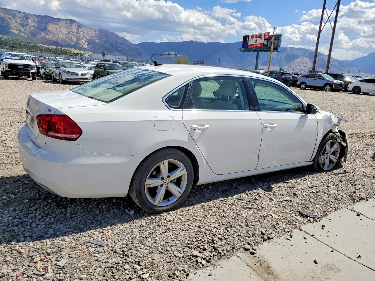 2012 Volkswagen Passat Se - Фото 3