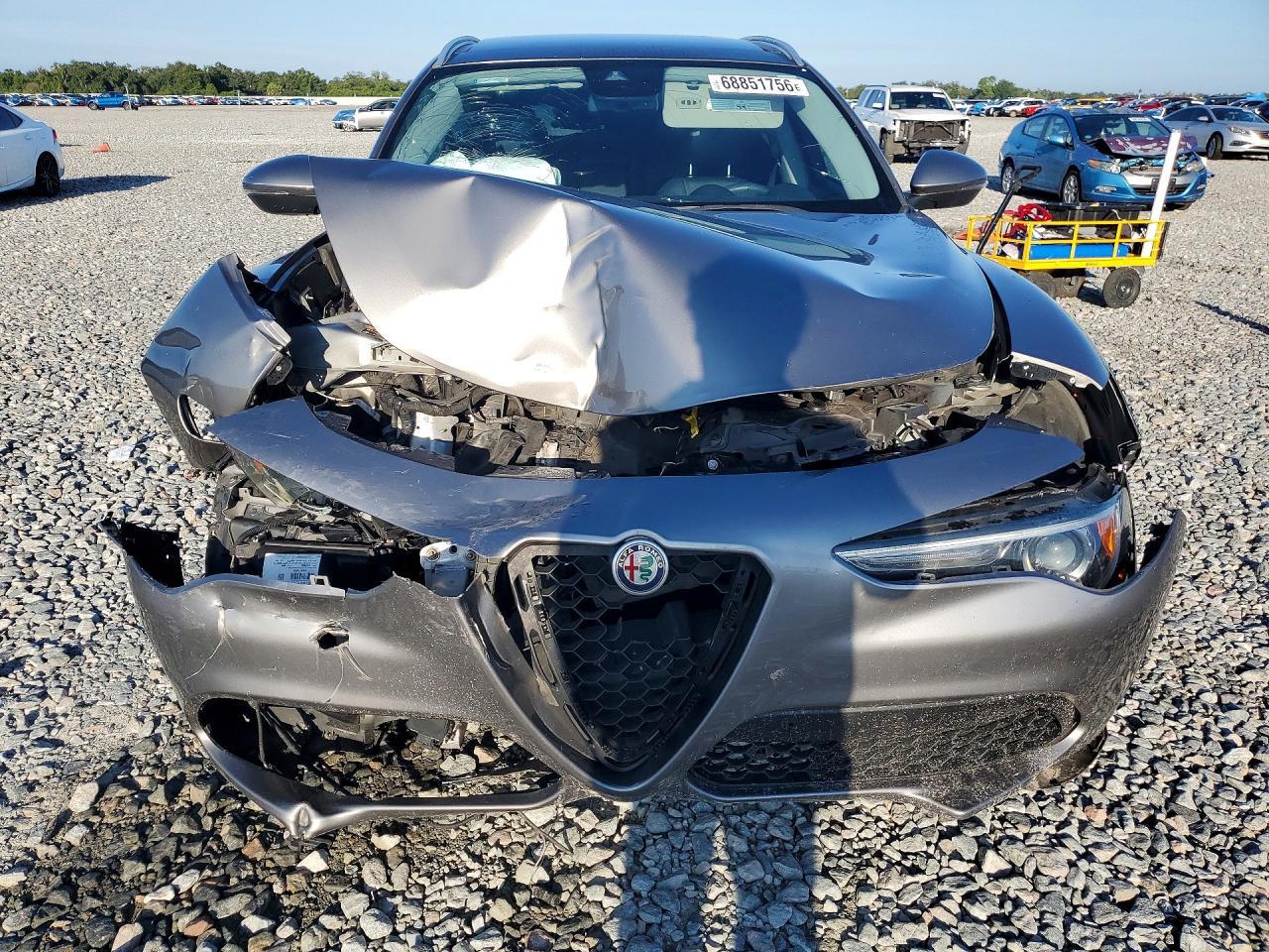 2018 Alfa Romeo Stelvio Ti - Image 5