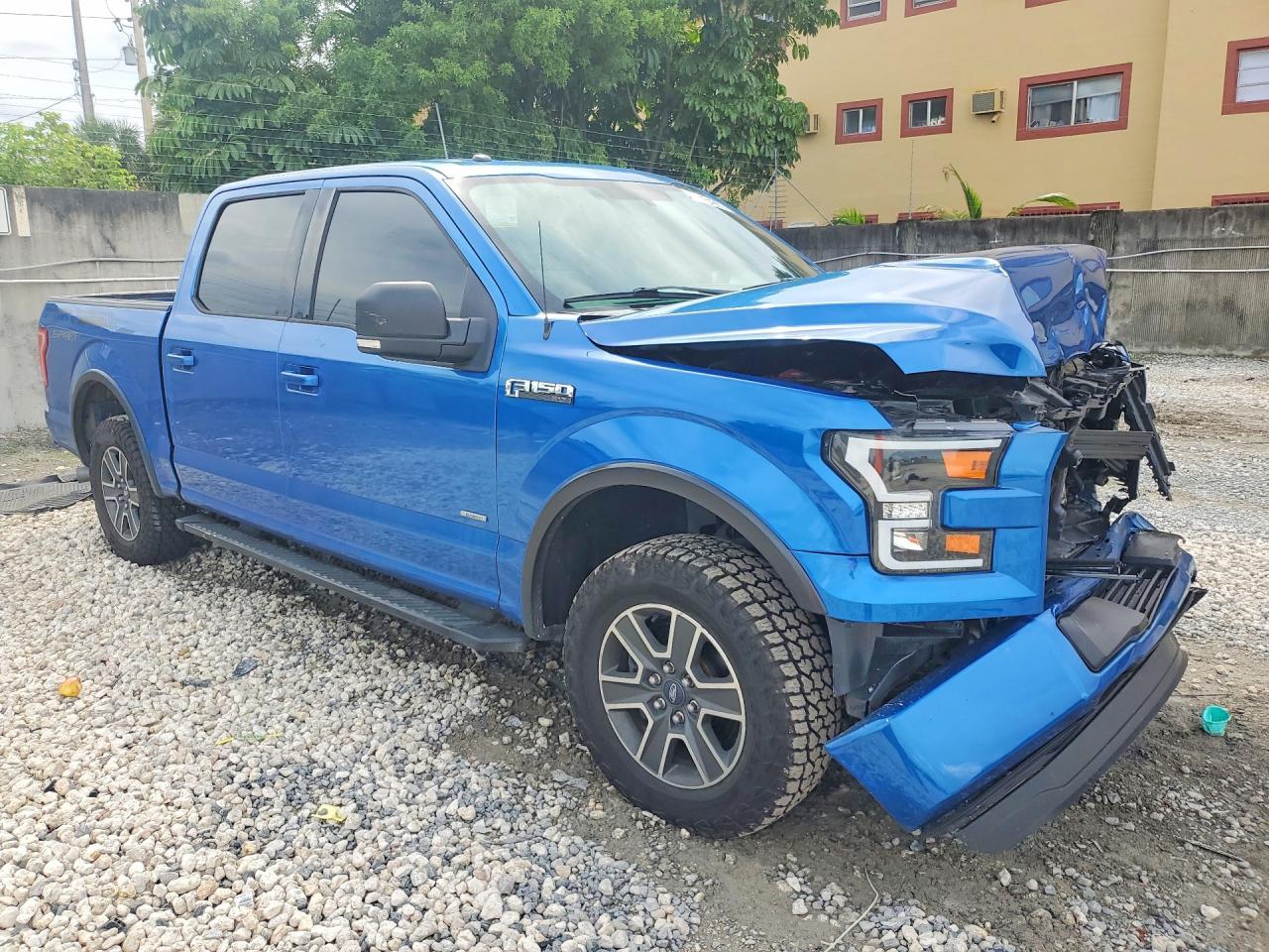 2016 Ford F150 Supercrew - Image 4