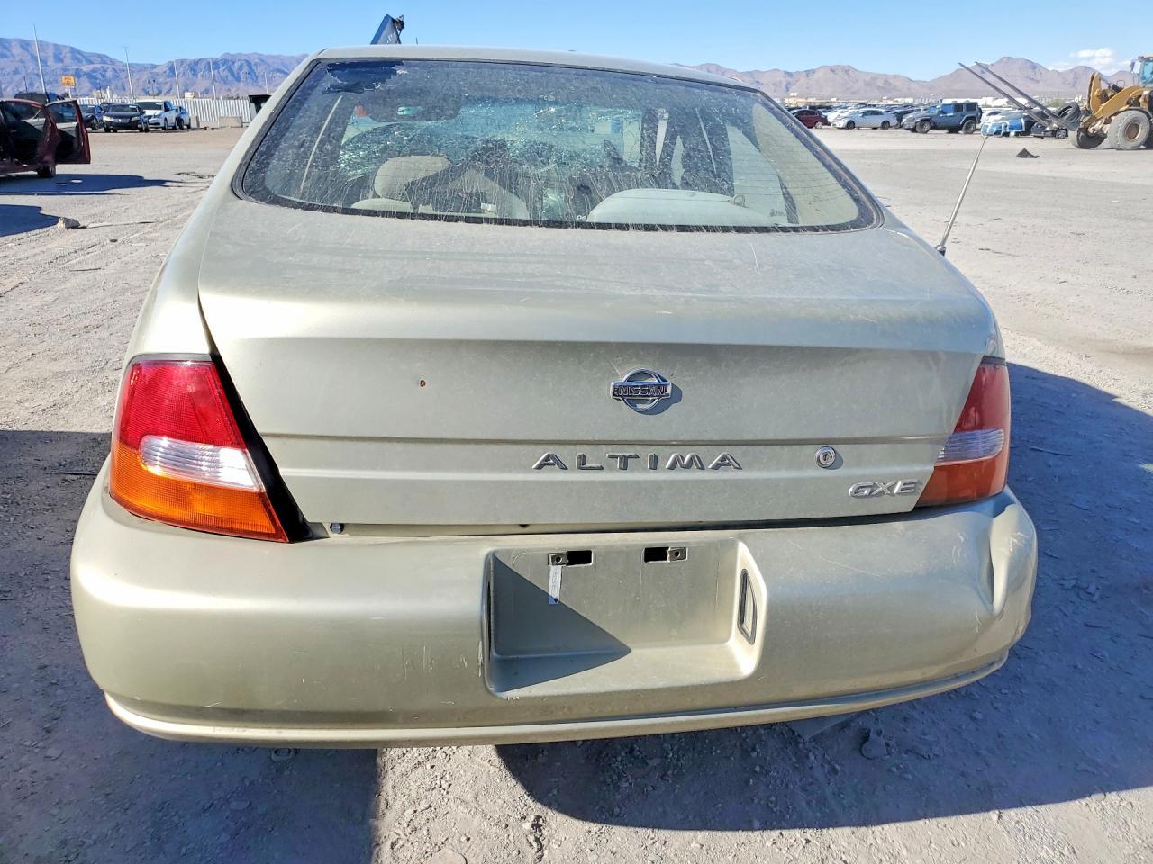 1999 Nissan Altima Xe - Image 6