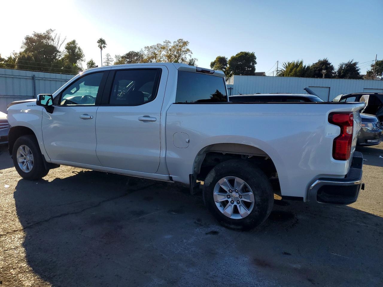 2022 Chevrolet Silverado Ltd K1500 Lt - Image 2