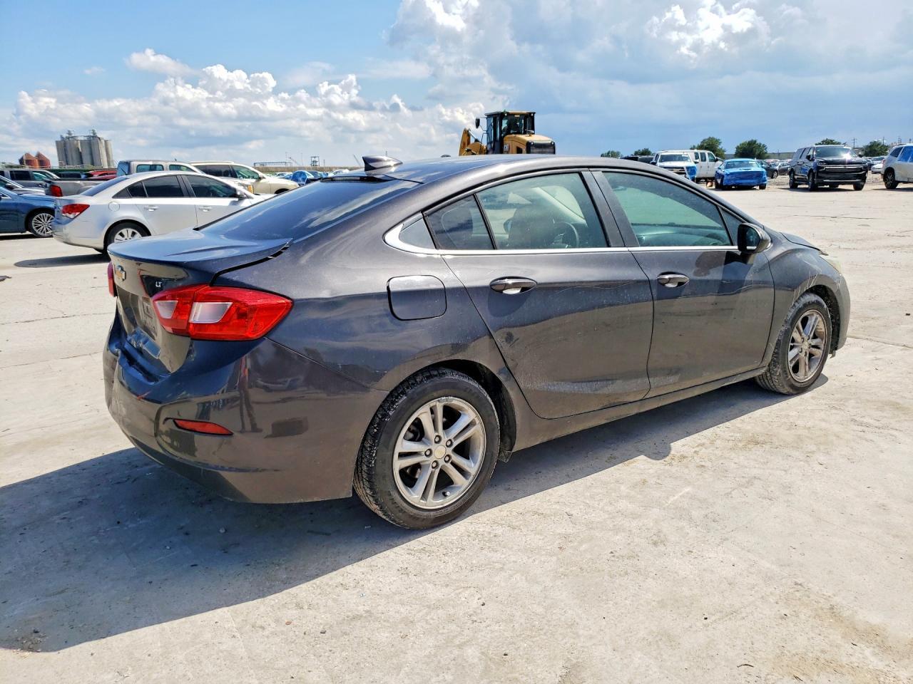 2016 Chevrolet Cruze Lt - Image 3