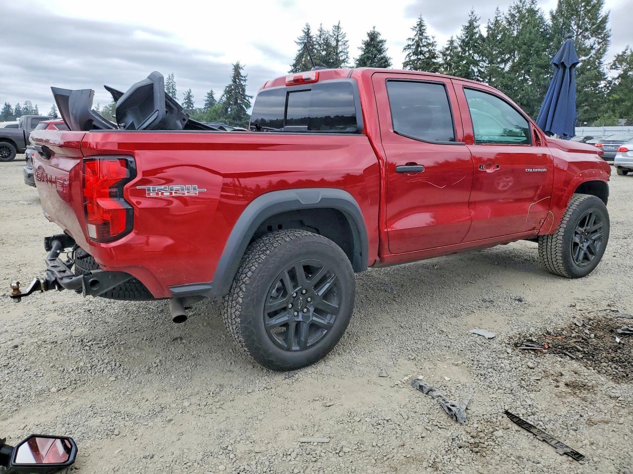 2025 Chevrolet Colorado Trail Boss - Image 3