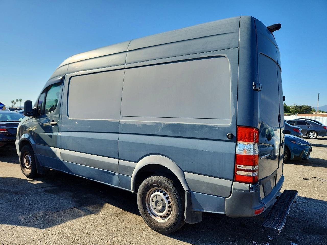 2018 Mercedes-Benz Sprinter Delivery Van - Фото 2