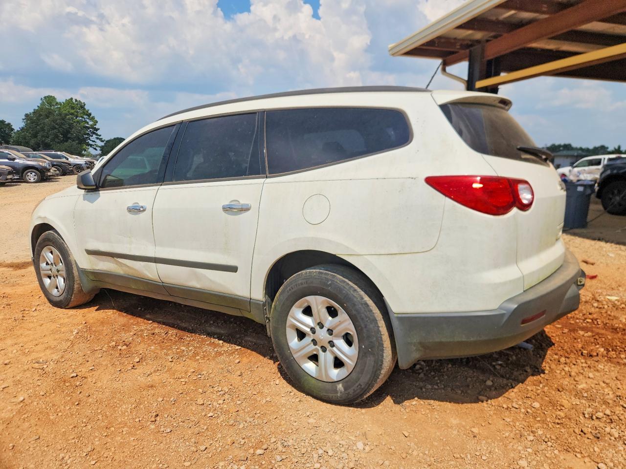 2012 Chevrolet Traverse Ls - Фото 2