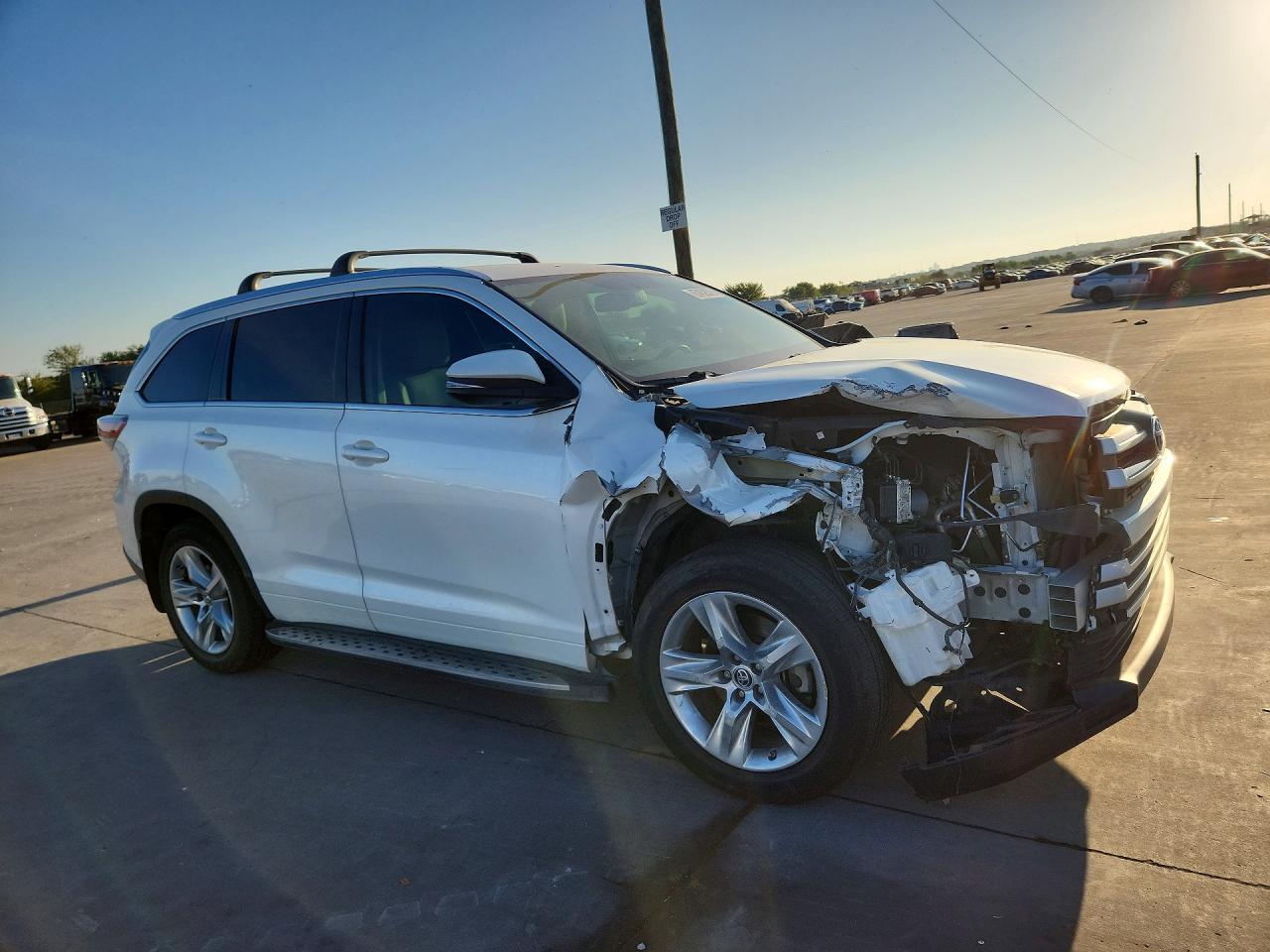 2016 Toyota Highlander Limited - Фото 4
