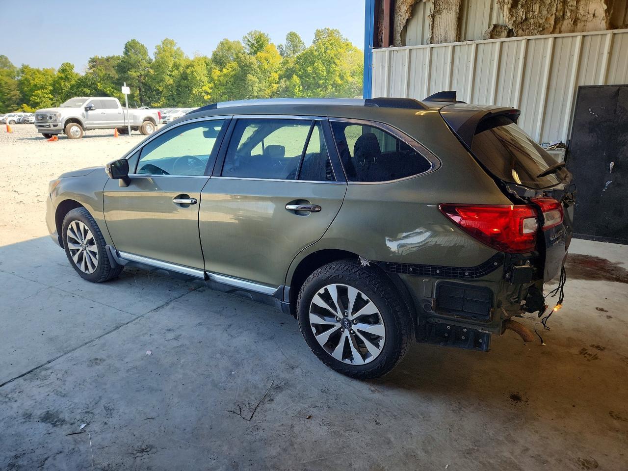 2017 Subaru Outback Touring - Фото 2