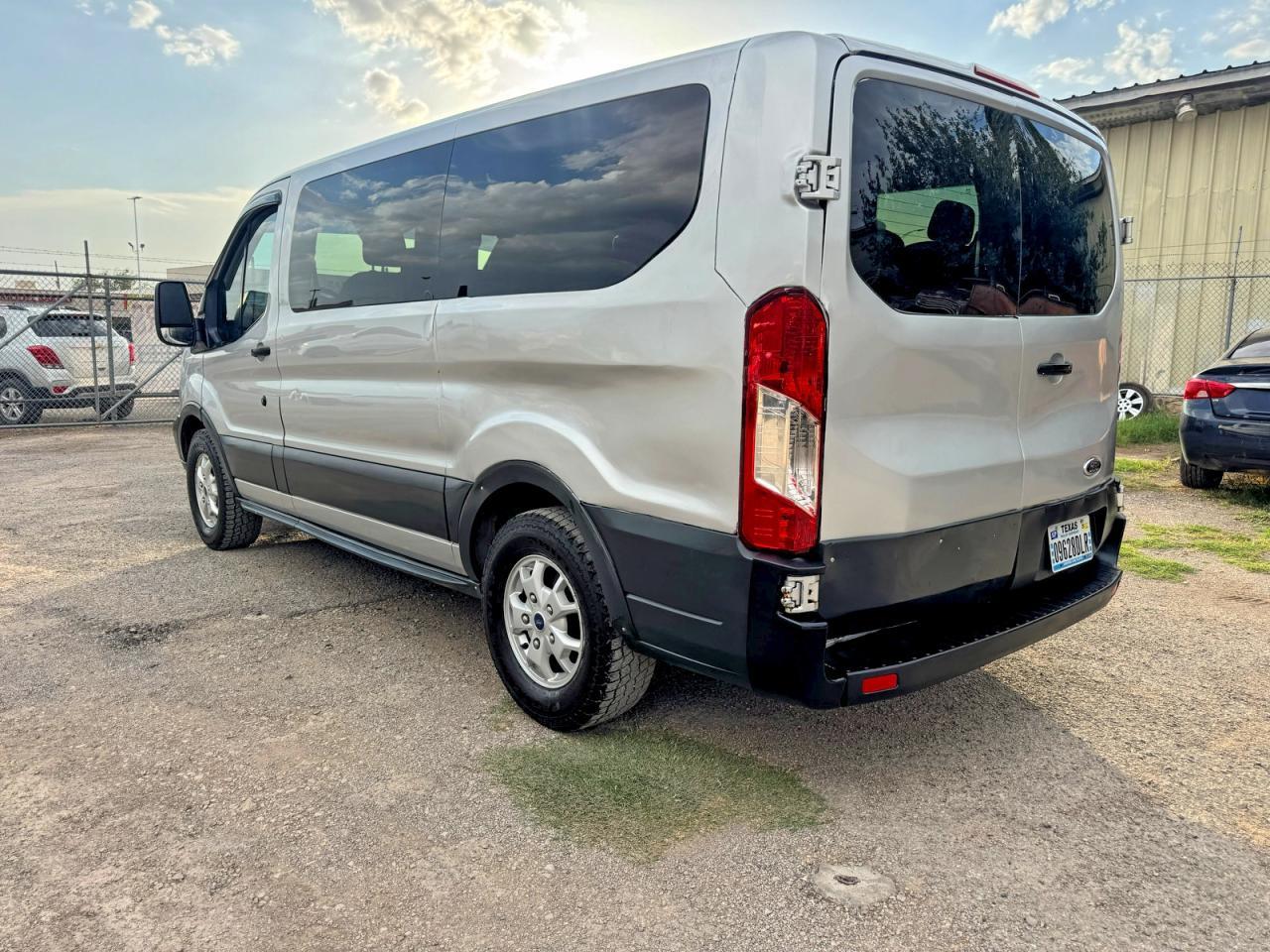 2016 Ford Transit T-150 - Фото 3