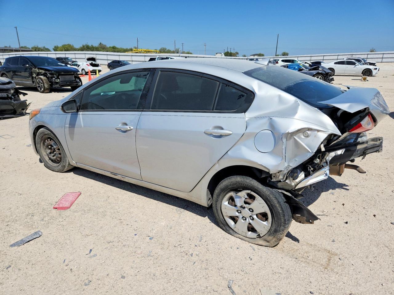 2016 Kia Forte Lx - Image 2