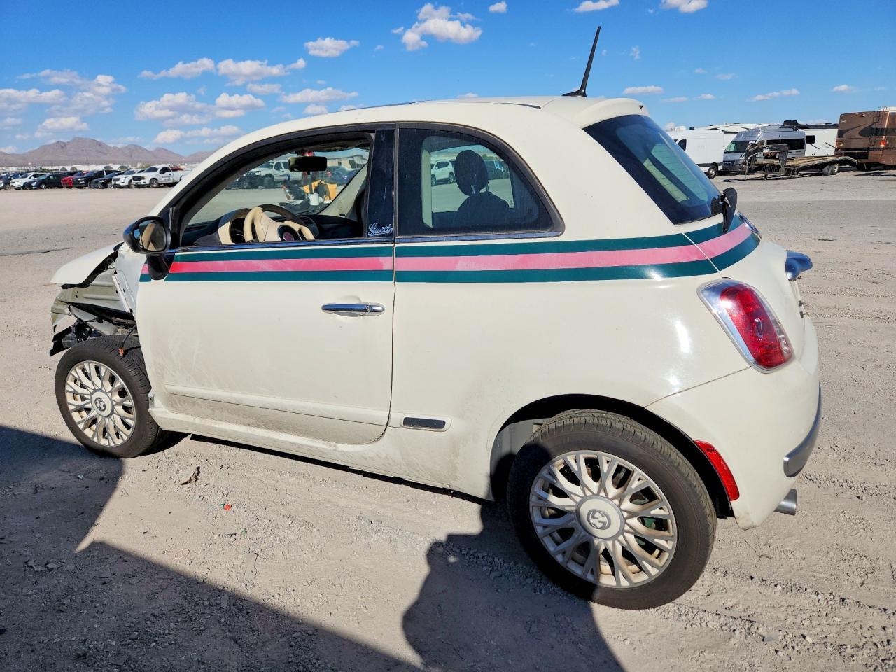 2012 Fiat 500 Lounge - Image 2