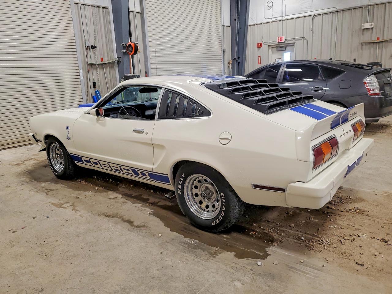 1976 Ford Mustang - Image 2