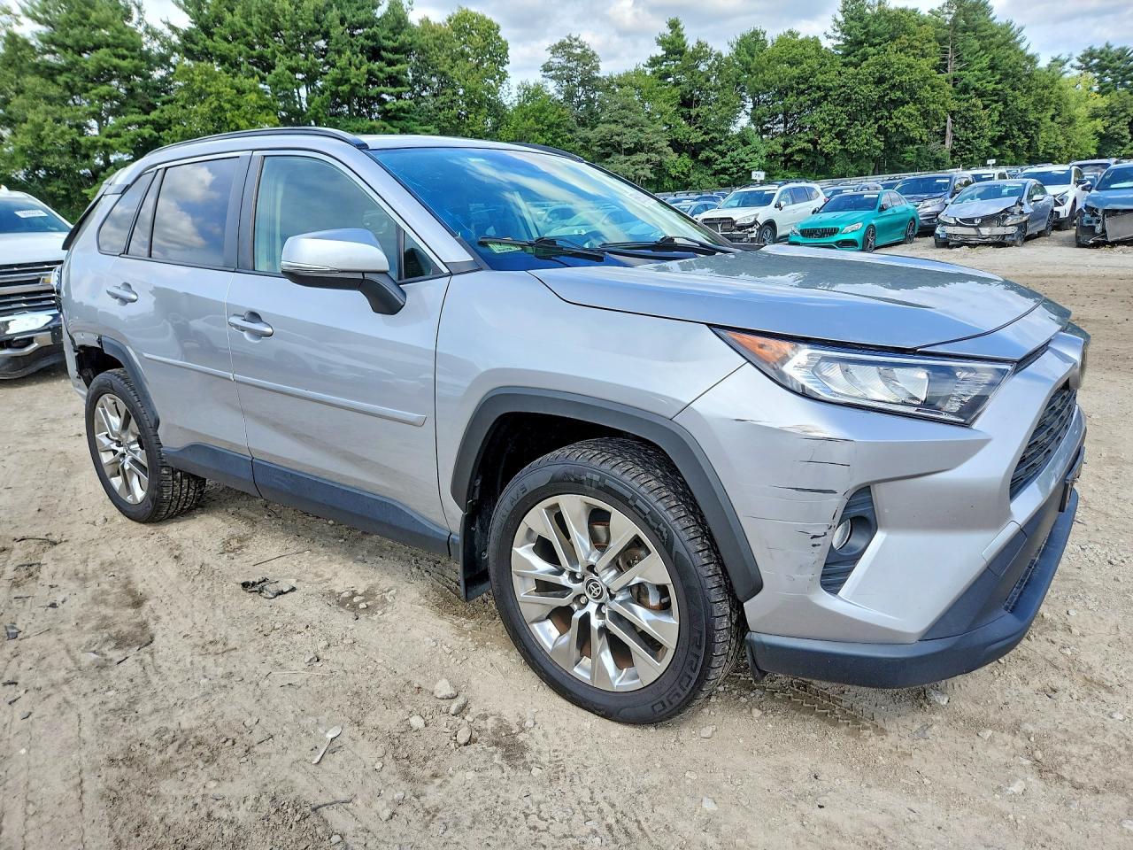 2021 Toyota Rav4 Xle Premium - Image 4