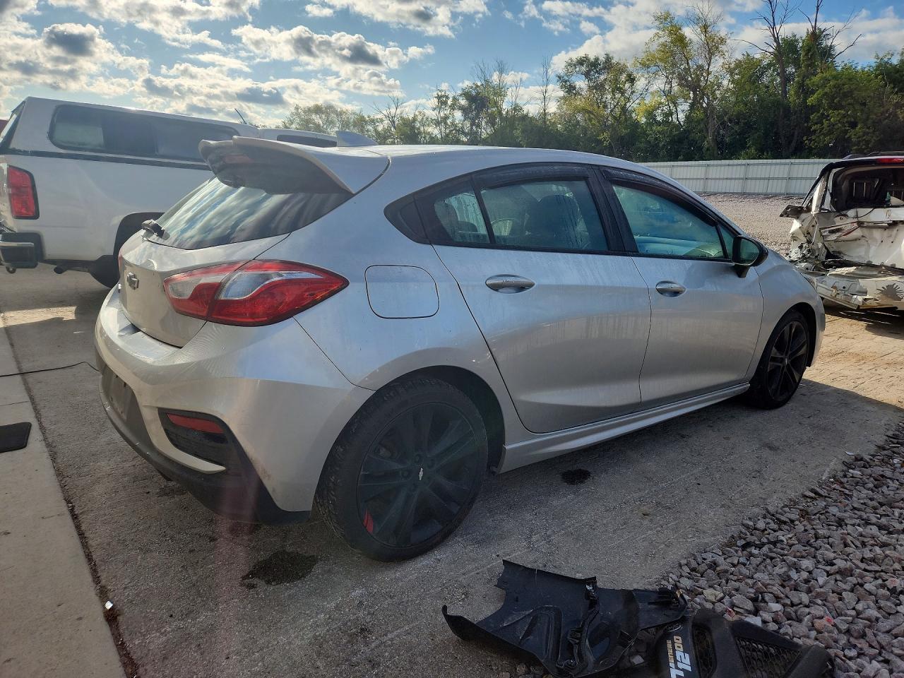 2018 Chevrolet Cruze Lt - Image 3