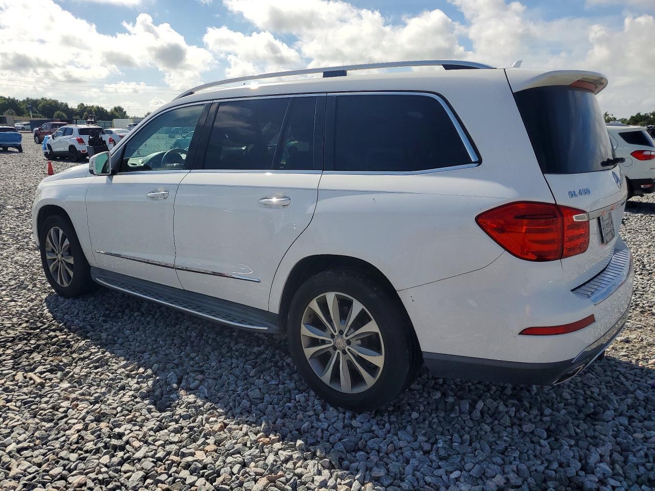 2014 Mercedes-Benz Gl 450 4Matic - Image 2