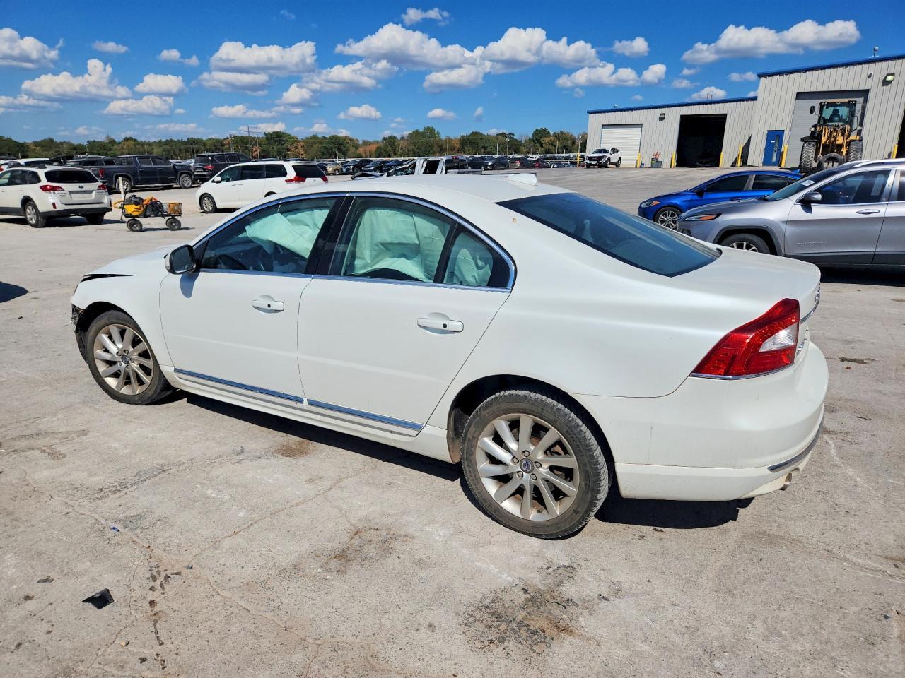 2014 Volvo S80 3.2 - Image 2