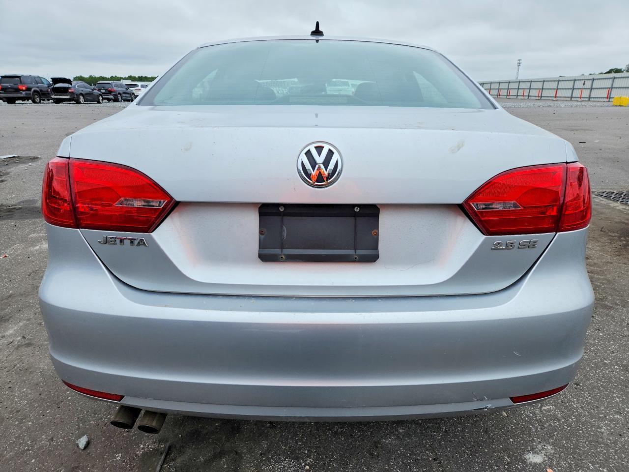 2012 Volkswagen Jetta Se - Image 6