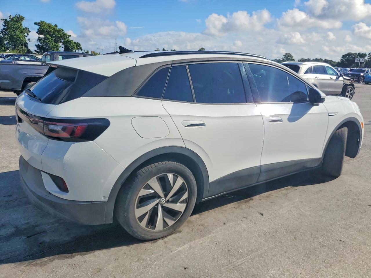 2023 Volkswagen Id.4 Pro - Image 3