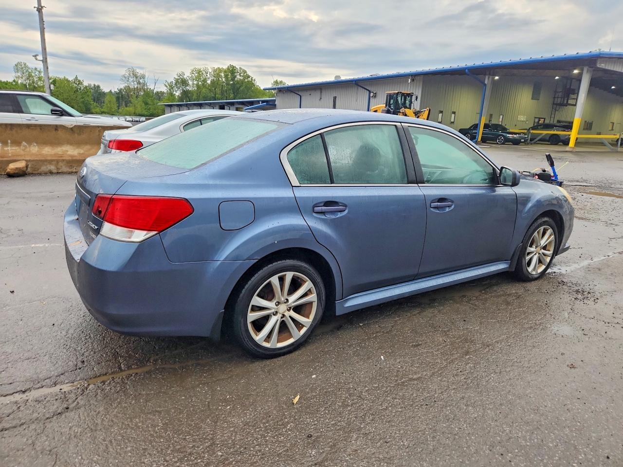 2013 Subaru Legacy 2.5I Premium - Фото 3