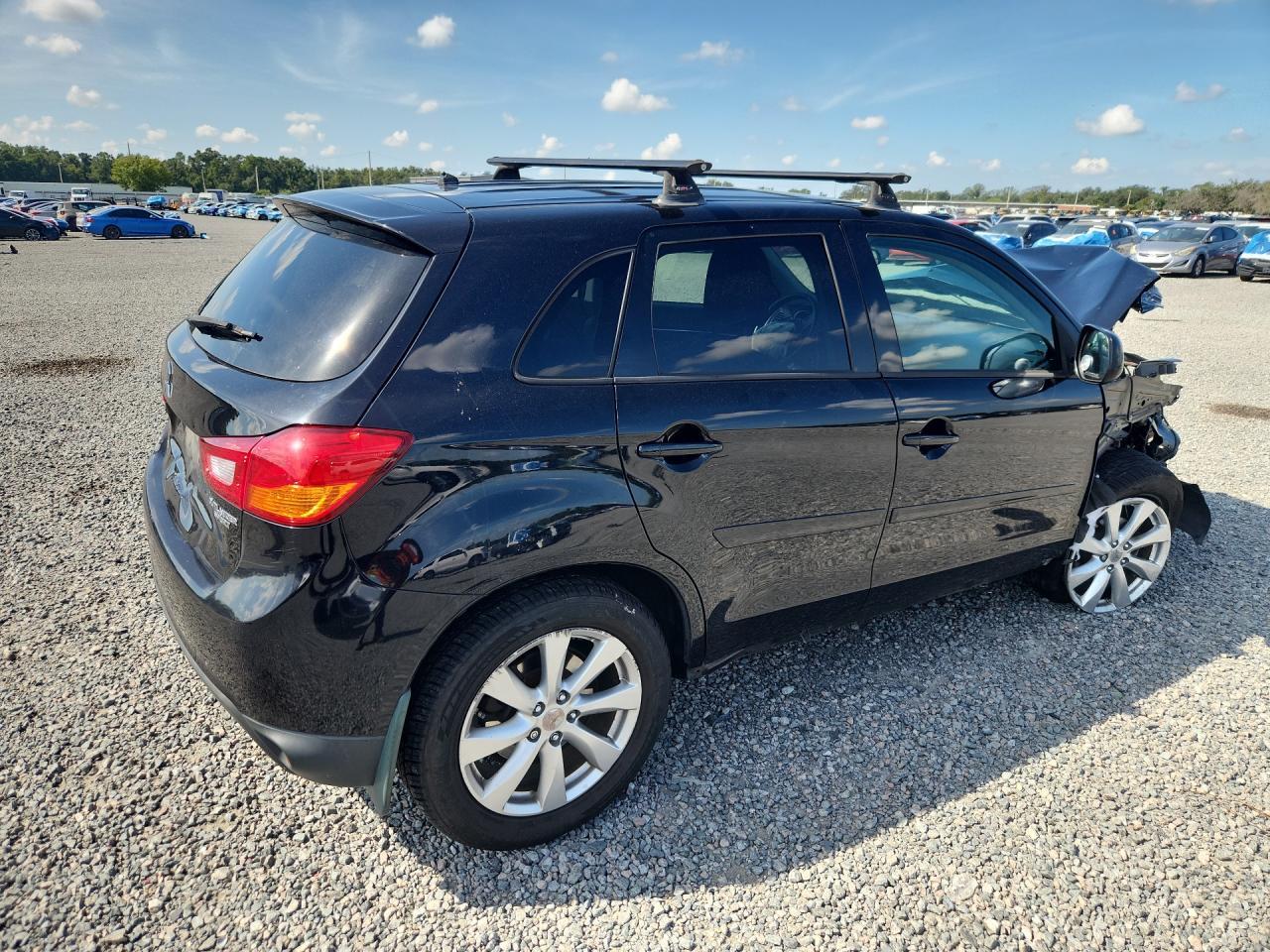 2015 Mitsubishi Outlander Sport Es - Image 3