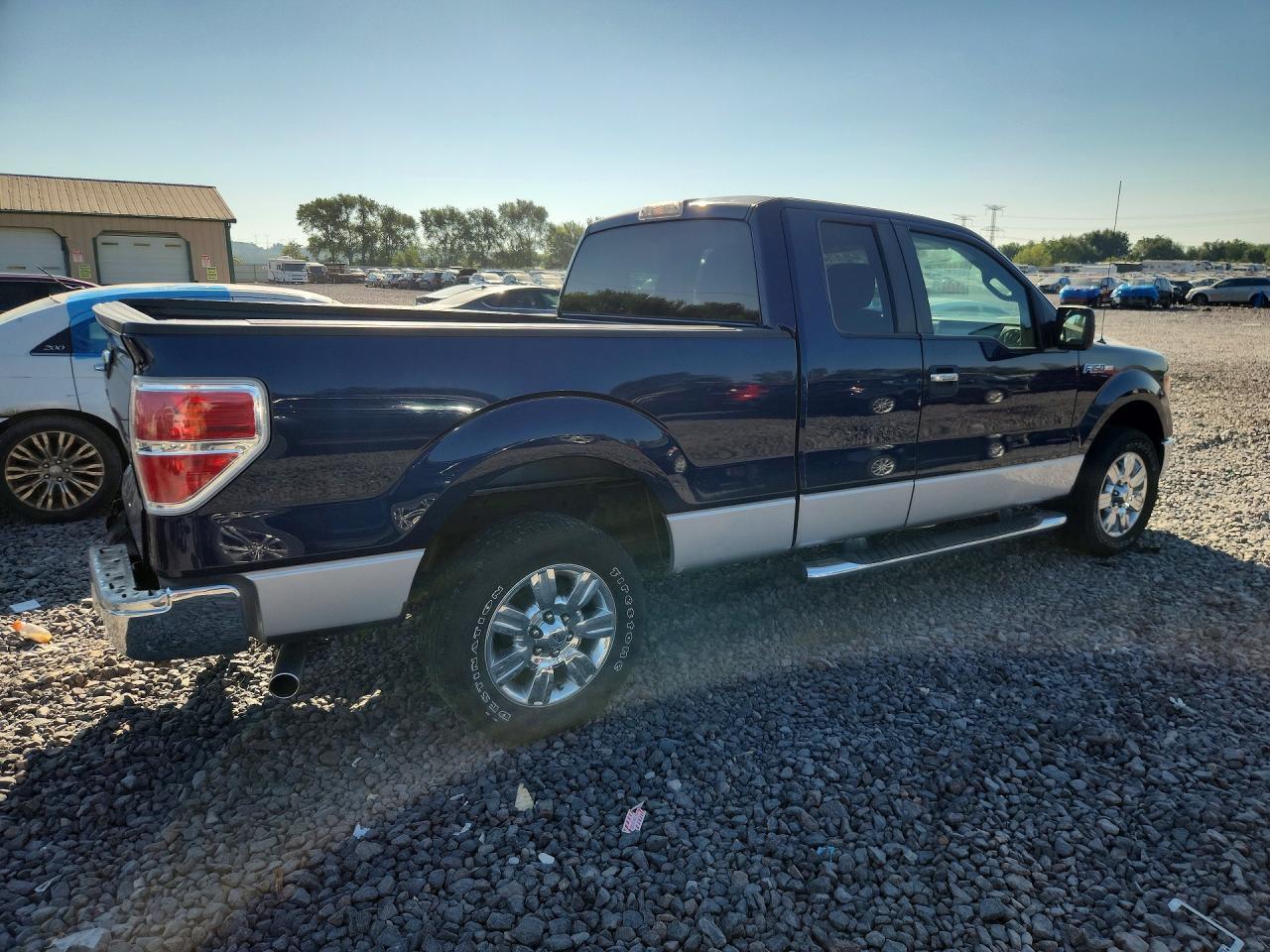 2010 Ford F150 Super Cab - Фото 3