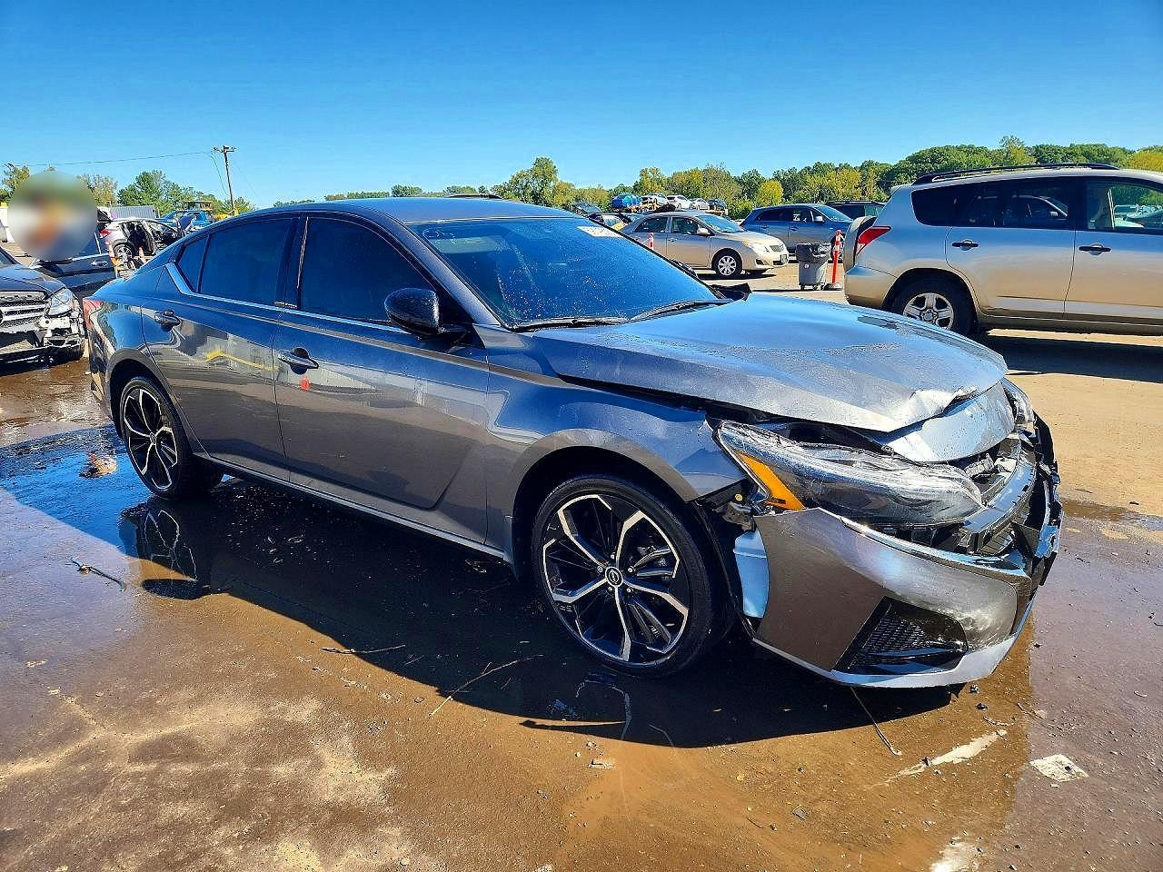 2024 Nissan Altima Sr - Image 4