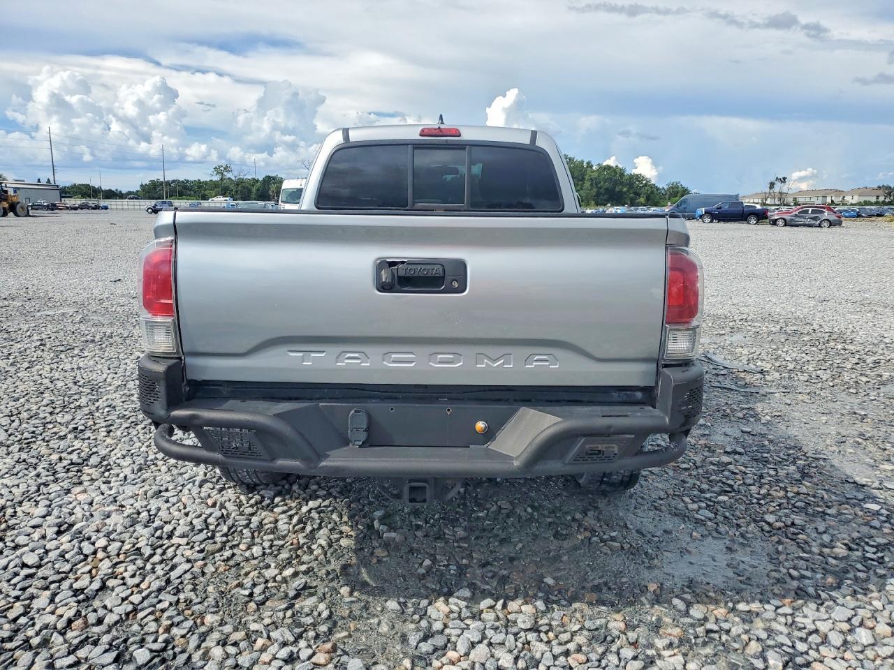 2016 Toyota Tacoma Sr5 V6 - Image 6