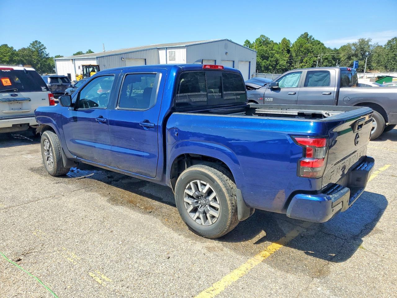2022 Nissan Frontier Sv - Фото 2